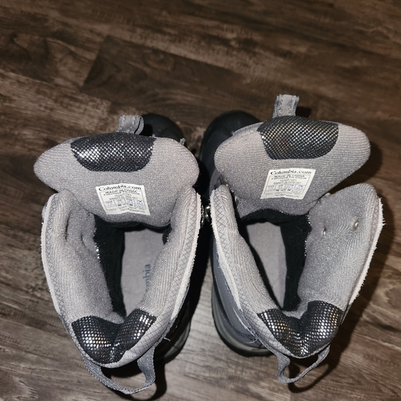 Columbia Women's BugaBoot Plus II Omni-Heat Winter Boots - Picture 14 of 16